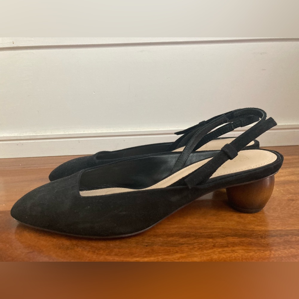 **SOLD** 
Massimo Dutti slingbacks with statement heel